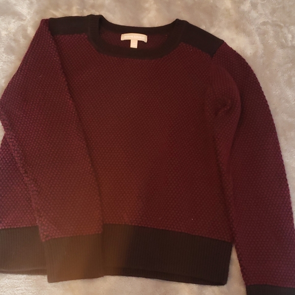 Sweater - Picture 1 of 4